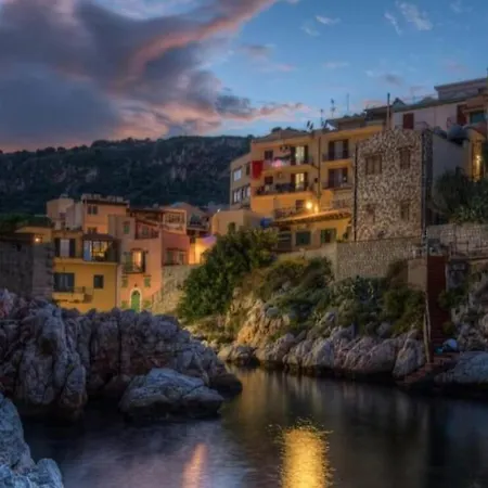 Litoranea Apartment *